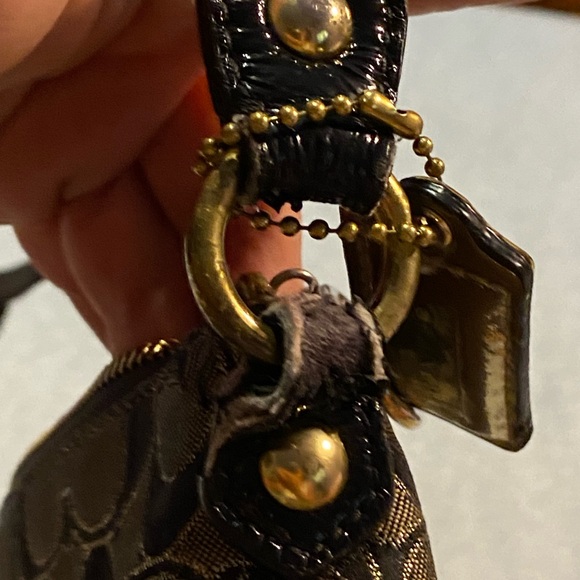 Vintage COACH Poppy crossbody bag,logo print with gold details, distressed look - Picture 16 of 16